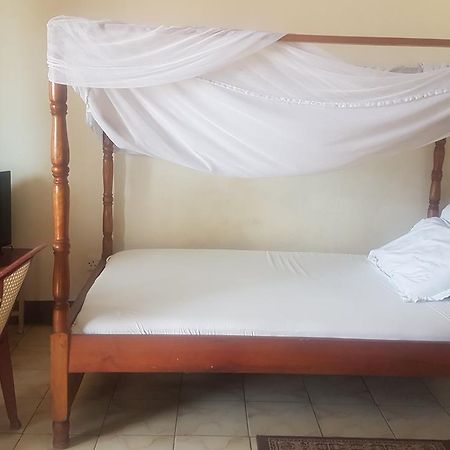 Dodoma Serene Hotel Момбаса Экстерьер фото